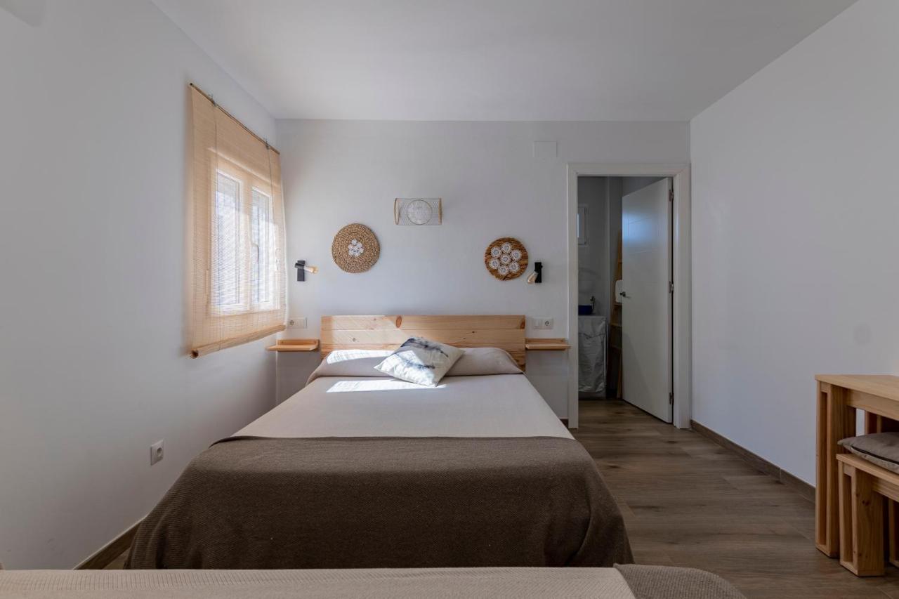Cal Xot Pensionat El Poble Nou del Delta Exteriör bild