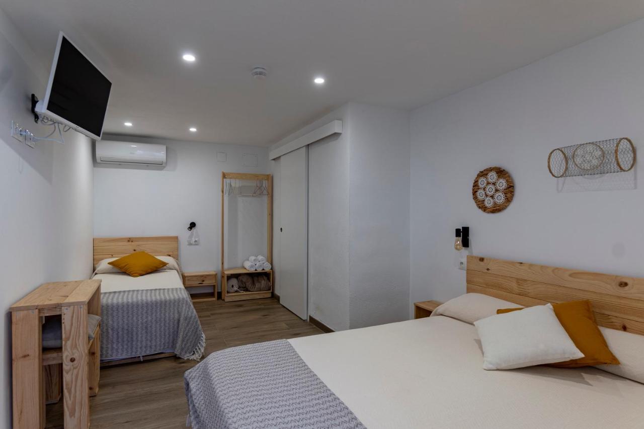 Cal Xot Pensionat El Poble Nou del Delta Exteriör bild